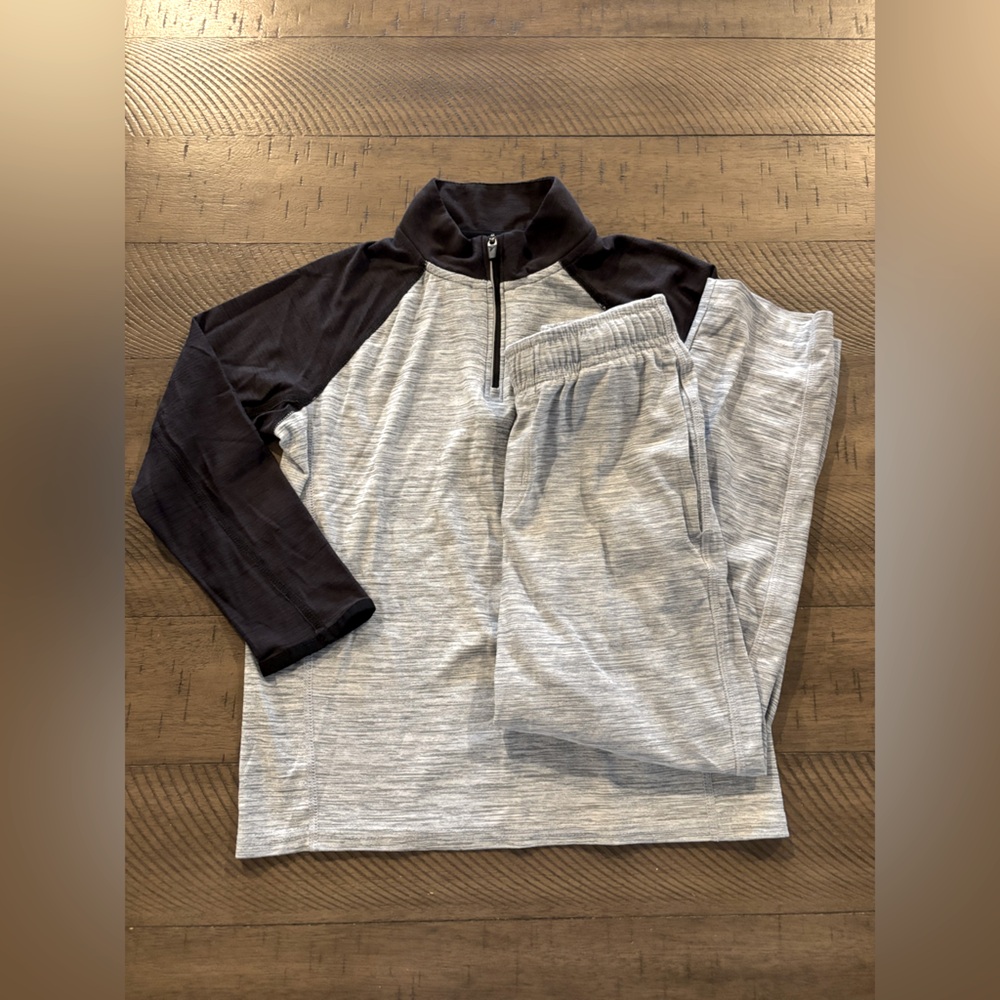 Boys jogger set!